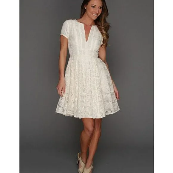 chinese dress ladies BCBGMAXAZRIA Woven Tiered Lace Dress – Runway Catalog